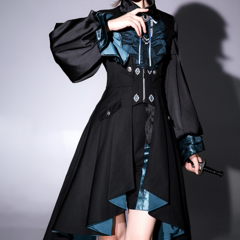 Robe Gothique Noir Émeraude Manteau-Robe Asymétrique avec Détails de Volants